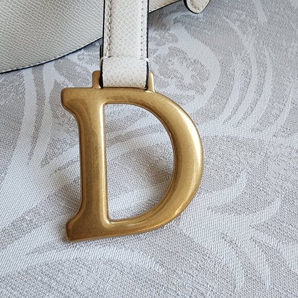 Christian Dior Grained Calfskin Saddle Bag With Strap Latte  DIOR Saddle Bag in Latte Calfskin - Shoulder and Crossbody Like New